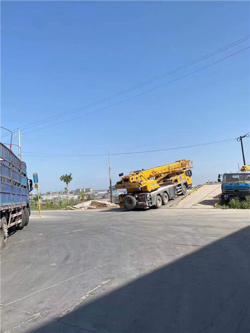 郸城县25吨吊车的租赁价格大概是多少？